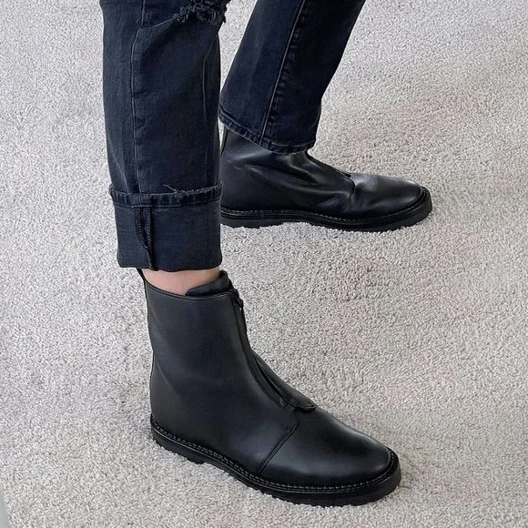 VINCE Cabria Water Resistant Front Zip Boot Size 7 US - Picture 3 of 7